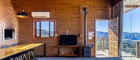 Basic Chalet | Interior
