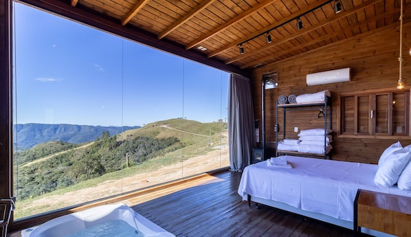 Basic Chalet | Free WiFi - Cabana vista panorâmica e jacuzzi VST022 (Anitápolis)
