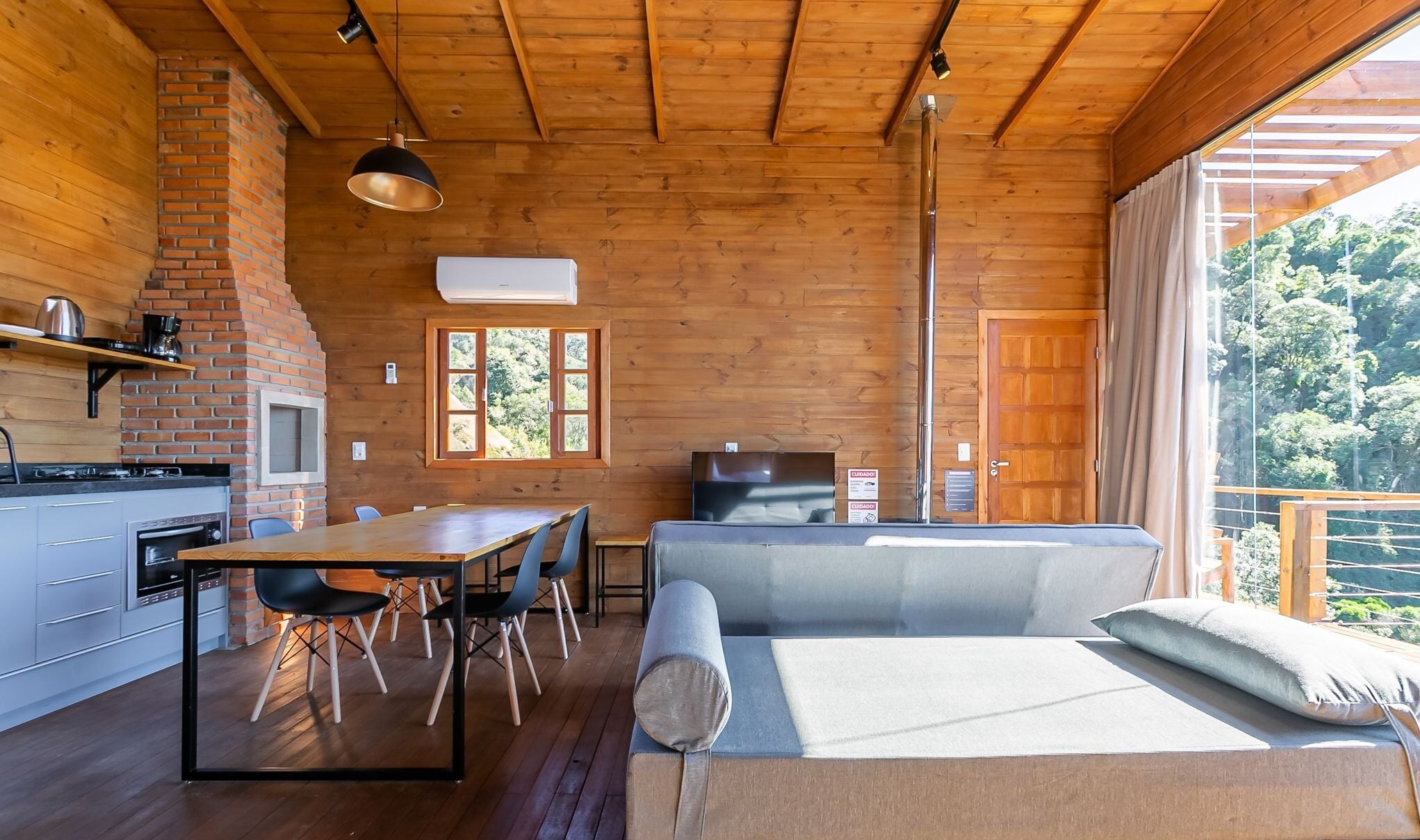 Basic Chalet | Living area