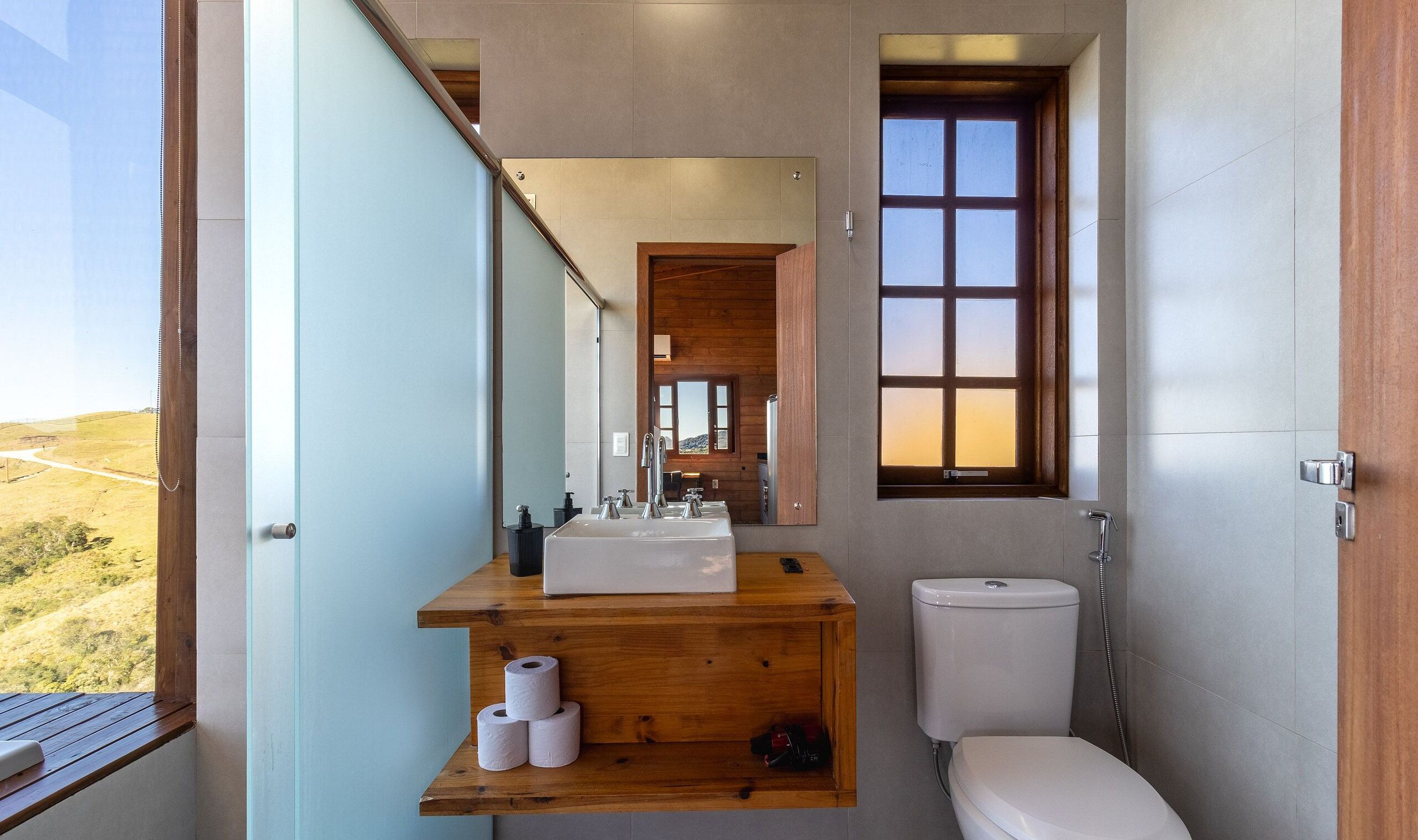 Chalet básico | Baño | Tina y regadera independientes 