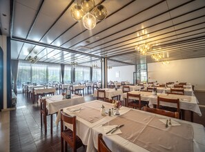 Banquet hall - Hotel Issa - Double Room Sea View 33 (Vis)