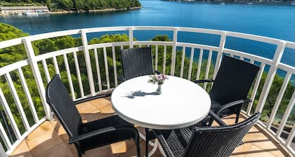 Hotel Issa - Double Room Sea View 45