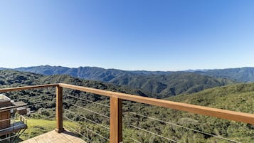 Chalet | Property grounds