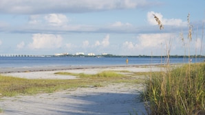 Leilighet, 1 kingsize-seng med sovesofa (Estero Island Yacht & Racquet 320) | Strand