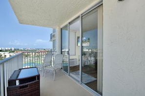 Appart'hôtel, 1 très grand lit et 1 canapé-lit (Estero Beach & Tennis 1001-A) | Enceinte de l’hébergement