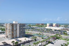 Appart'hôtel, 1 très grand lit et 1 canapé-lit (Estero Beach & Tennis 1001-A) | Extérieur