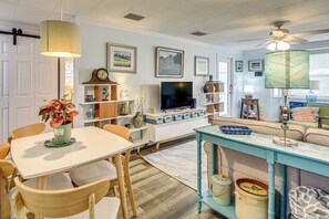 Interior - 'Palm Bungalow' Near Dtwn St Augustine & Beaches! (St. Augustine)