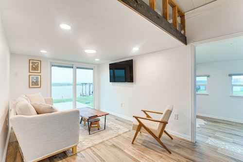 Seabreeze Retreat: Waterfront Home Near Sargent