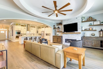 Atlanta Vacation Rental | 5BR | 4.5BA | 3,500 Sq Ft | 1 Step Required