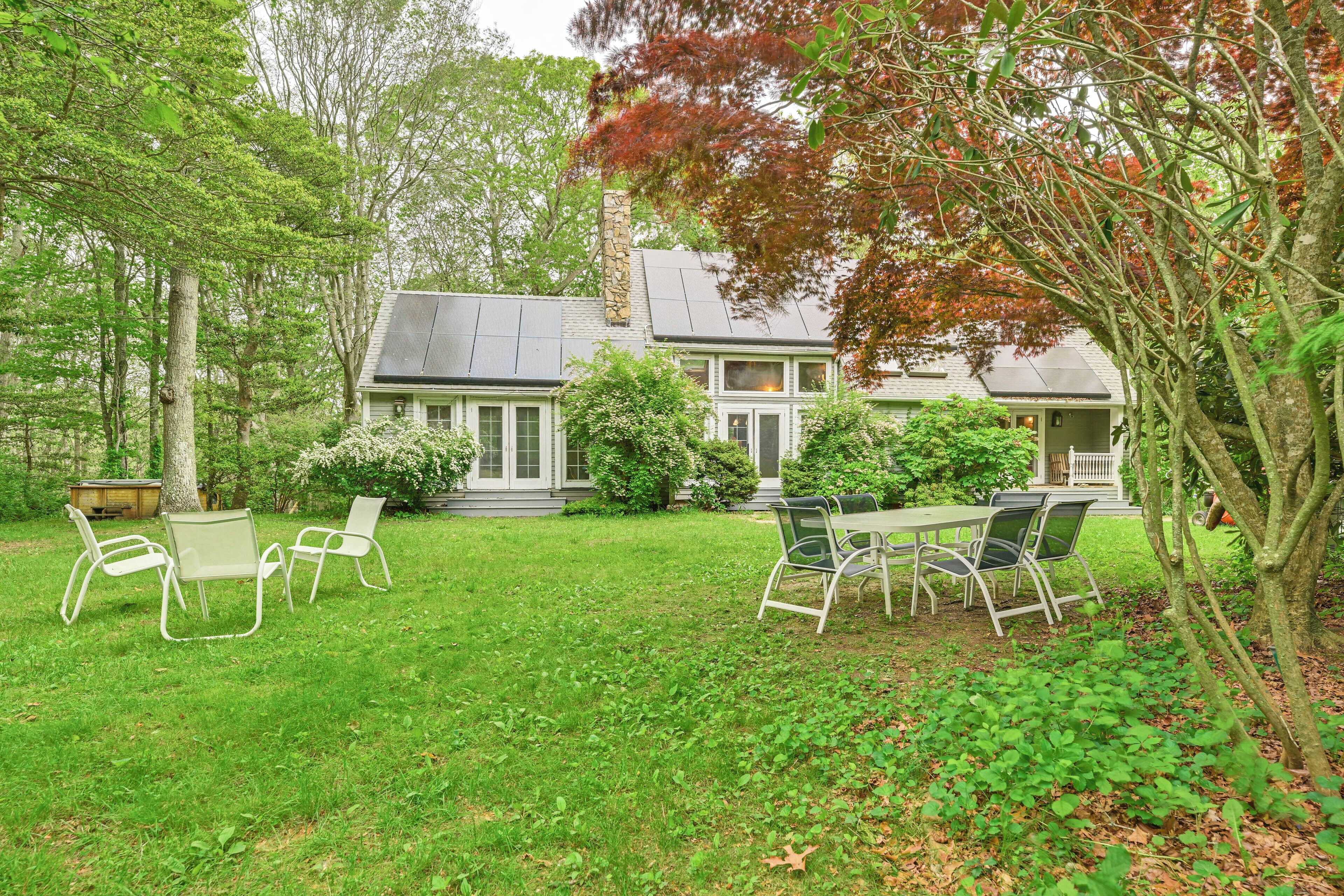 Backyard | Outdoor Dining Set | Playground Set | Hot Tub | Walking Trails