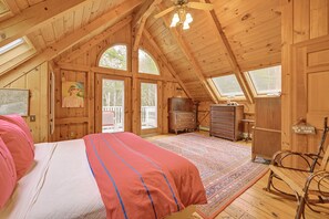 5 bedrooms, iron/ironing board, Internet, bed sheets