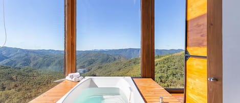 Chalet básico | Baño | Tina y regadera independientes