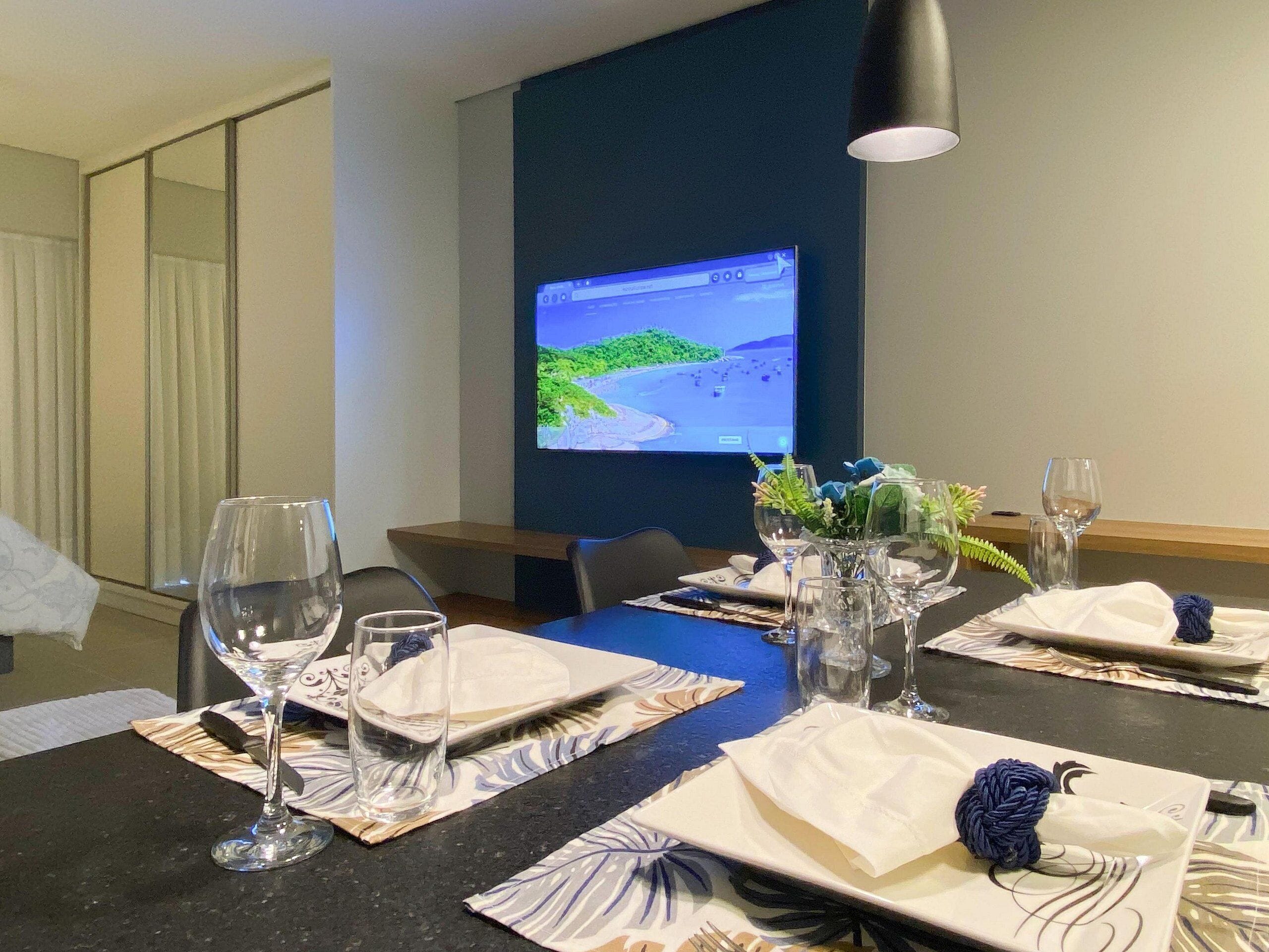 Apartment | Dining