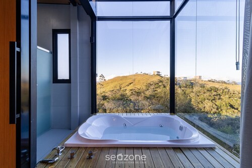 Cabana jacuzzi e vista montanhas VST031