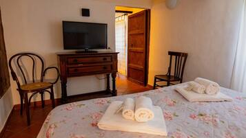 1 Schlafzimmer, Schreibtisch, WLAN, Bettwäsche