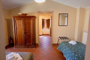 2 sovrum, skrivbord, wi-fi och sängkläder