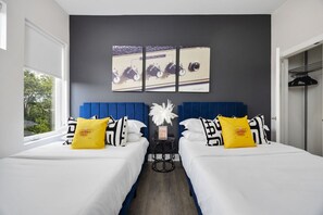 4 habitaciones, escritorio, tabla de planchar con plancha y wifi gratis 