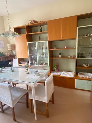 Dining - Elisa Maison (Santa Maria degli Angeli)