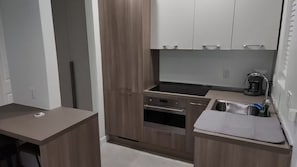 Microwave, oven, stovetop, coffee/tea maker