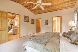 3 habitaciones, tabla de planchar con plancha, internet y ropa de cama 