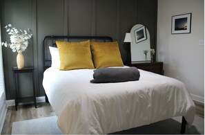 2 chambres, fer et planche à repasser, Wi-Fi, draps fournis