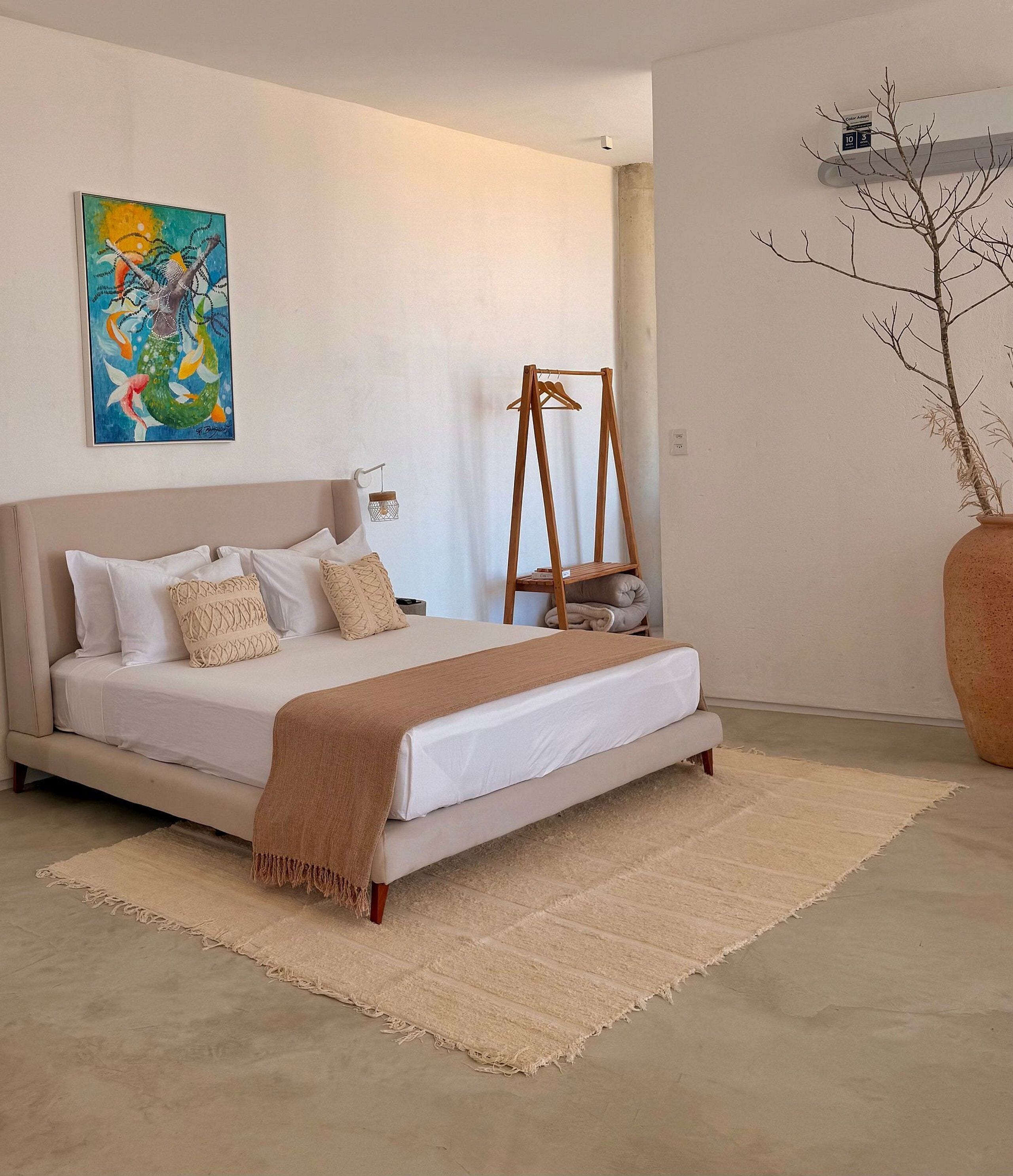 Design Bungalow | Egyptian cotton sheets, premium bedding, pillow-top beds, minibar