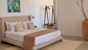 Design Bungalow | Egyptian cotton sheets, premium bedding, pillow-top beds, minibar
