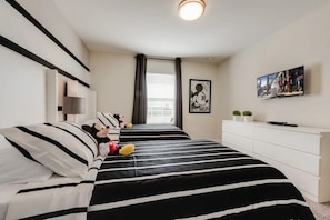 4 chambres, fer et planche à repasser, draps fournis