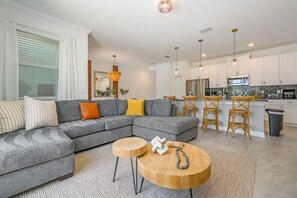 TV - 4BR Home with Themed Rooms and Private Pool (Kissimmee)