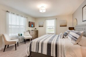 5 bedrooms, iron/ironing board, Internet, bed sheets