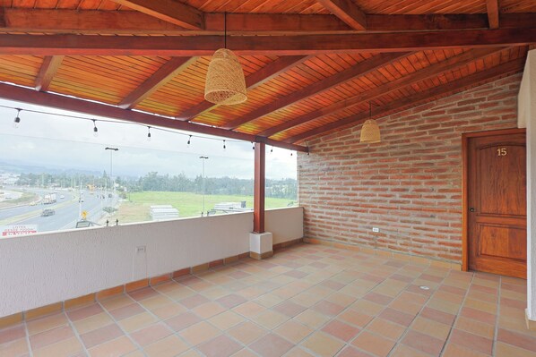 Terrace/patio - Hotel Quitus (Tababela)
