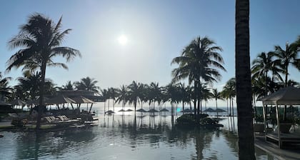 A LUXURY 5-STAR DIAMOND RESORT in Cancún away from the crowd.