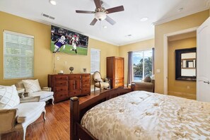 4 habitaciones, tabla de planchar con plancha, wifi y ropa de cama 
