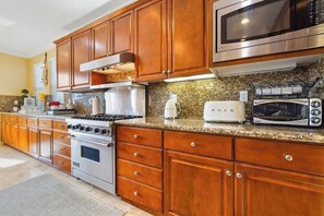 Microwave, oven, stovetop, dishwasher