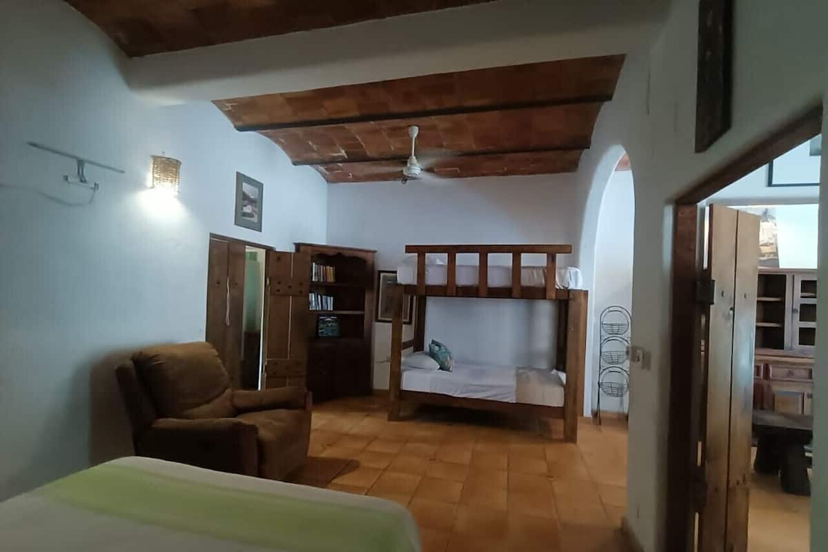 Casa clásica, vista a la ciudad