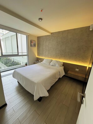 1 habitación, tabla de planchar con plancha, wifi gratis y ropa de cama 