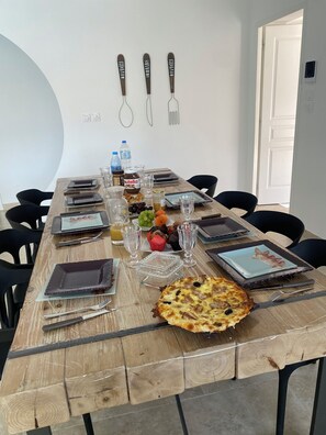 Dining - Villa 8 people 2 babies clim swimming pool and free parking. (Piolenc)