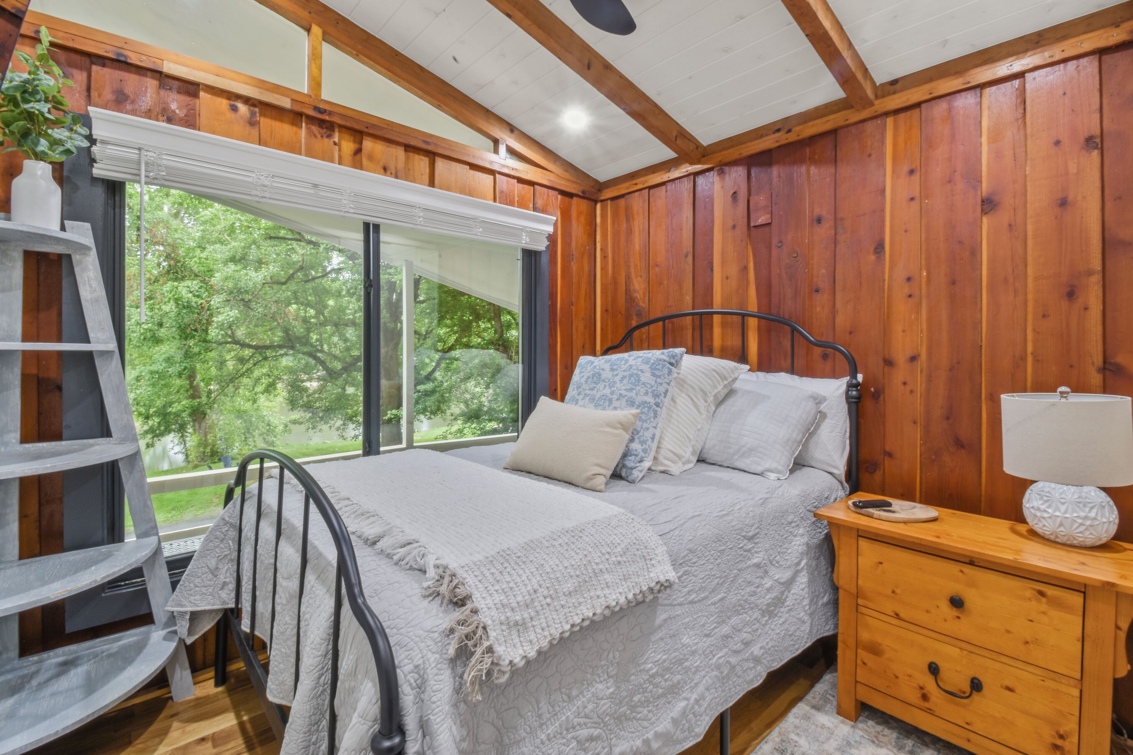 2 makuuhuonetta, ilmainen Wi-Fi, vuodevaatteet