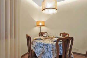 Dining - Vintage Copio Apartment by MP (Vila Nova de Gaia)