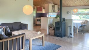 TV, fireplace - Stunning home in Melby with WiFi (Melby)