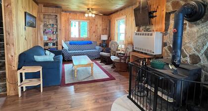 Charming 5-bedroom lake house on lake Salem in Derby, Vermont.