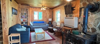 Charming 5-bedroom lake house on lake Salem in Derby, Vermont.