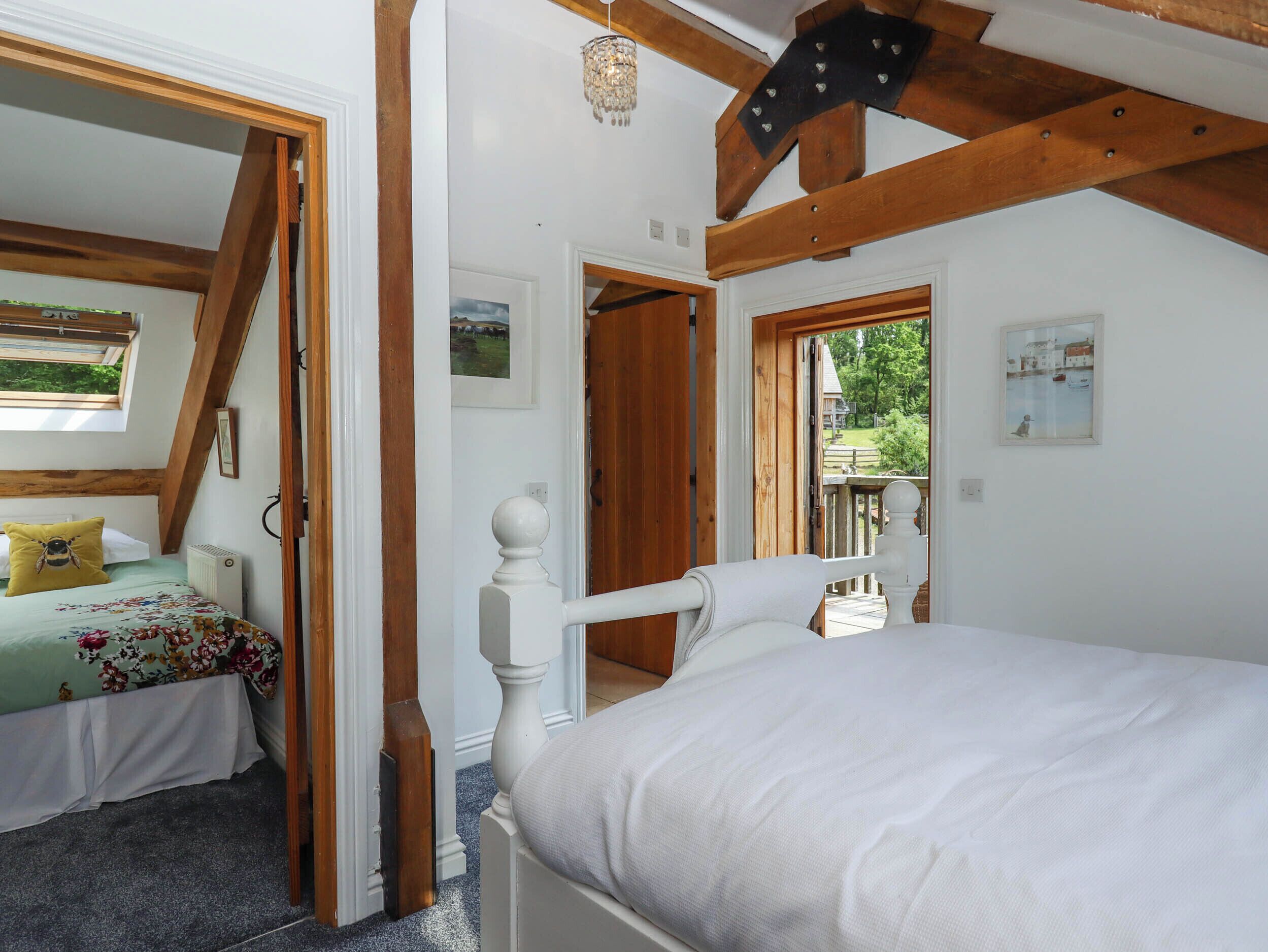 1 bedroom, individually decorated, individually furnished