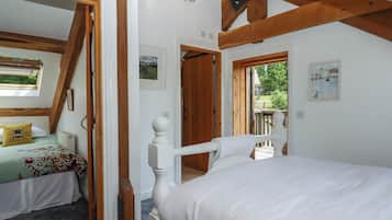 1 quarto, individualmente decorados, individualmente mobiliados