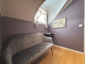 TV, fireplace - Secluded Cabin in Beautiful Wilderness, Skillingsfors | SE18032 (Skillingsfors)