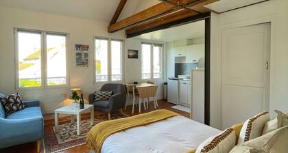 Rent studio - sleeps 2 - near Senlis and Charles-de-Gaulle Airport