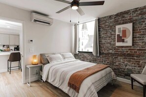 2 bedrooms, iron/ironing board, travel cot, WiFi