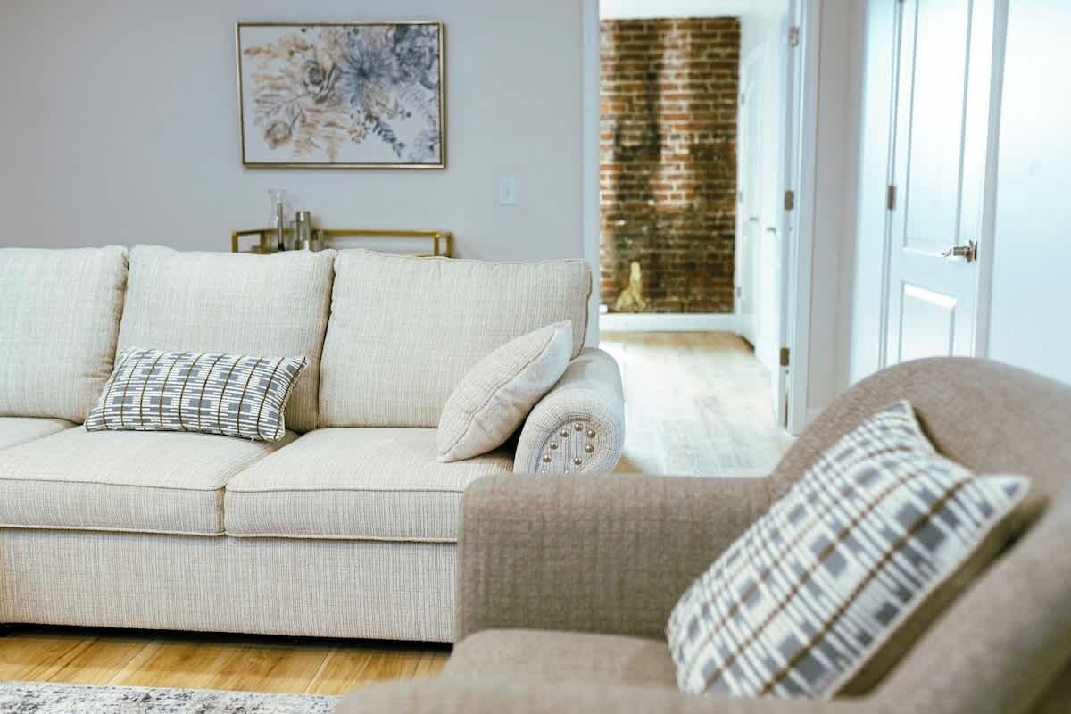 电视、电子游戏、书、办公室