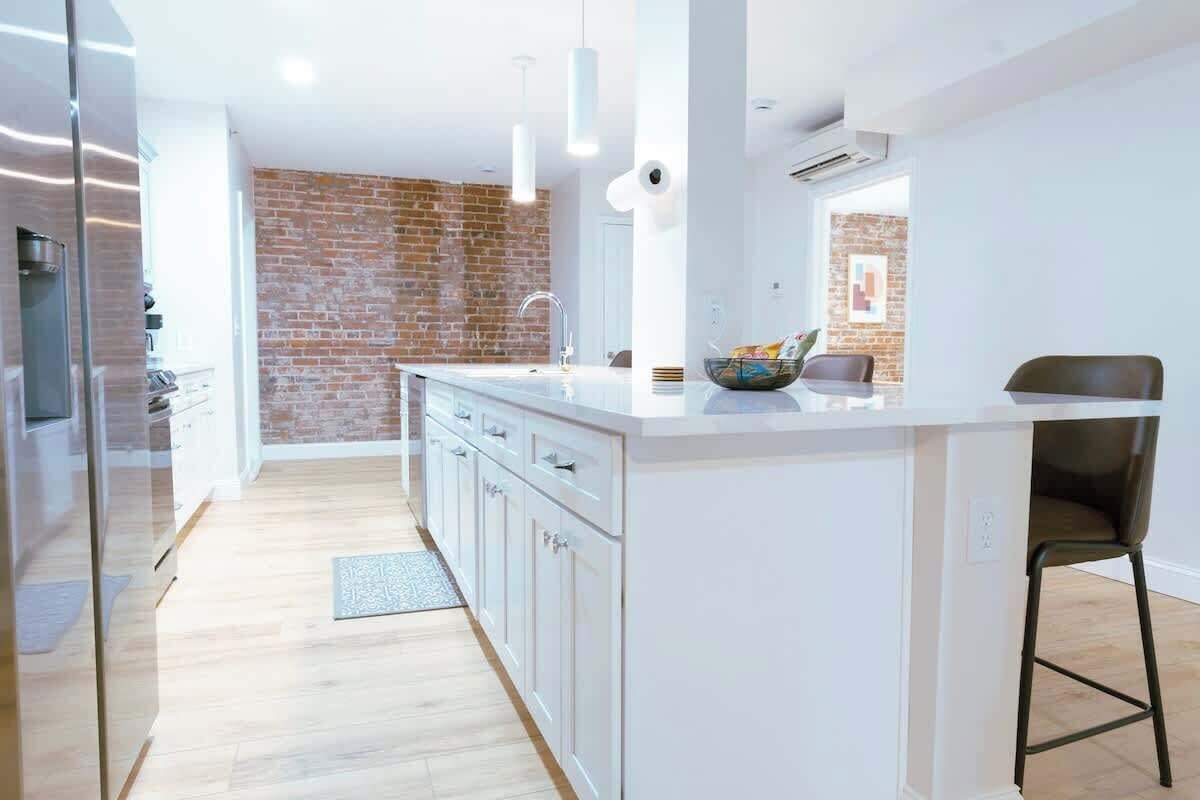 冰箱、微波炉、烤箱、炉灶