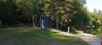 Sweet Little Cabin with a View